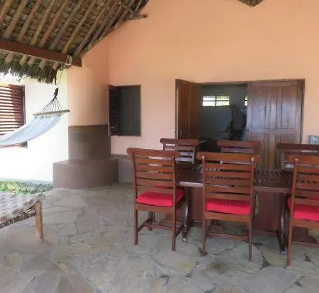 Embedodo Beach House, Ushongo Beach, Pangani Ushongo Mabaoni Buitenkant foto